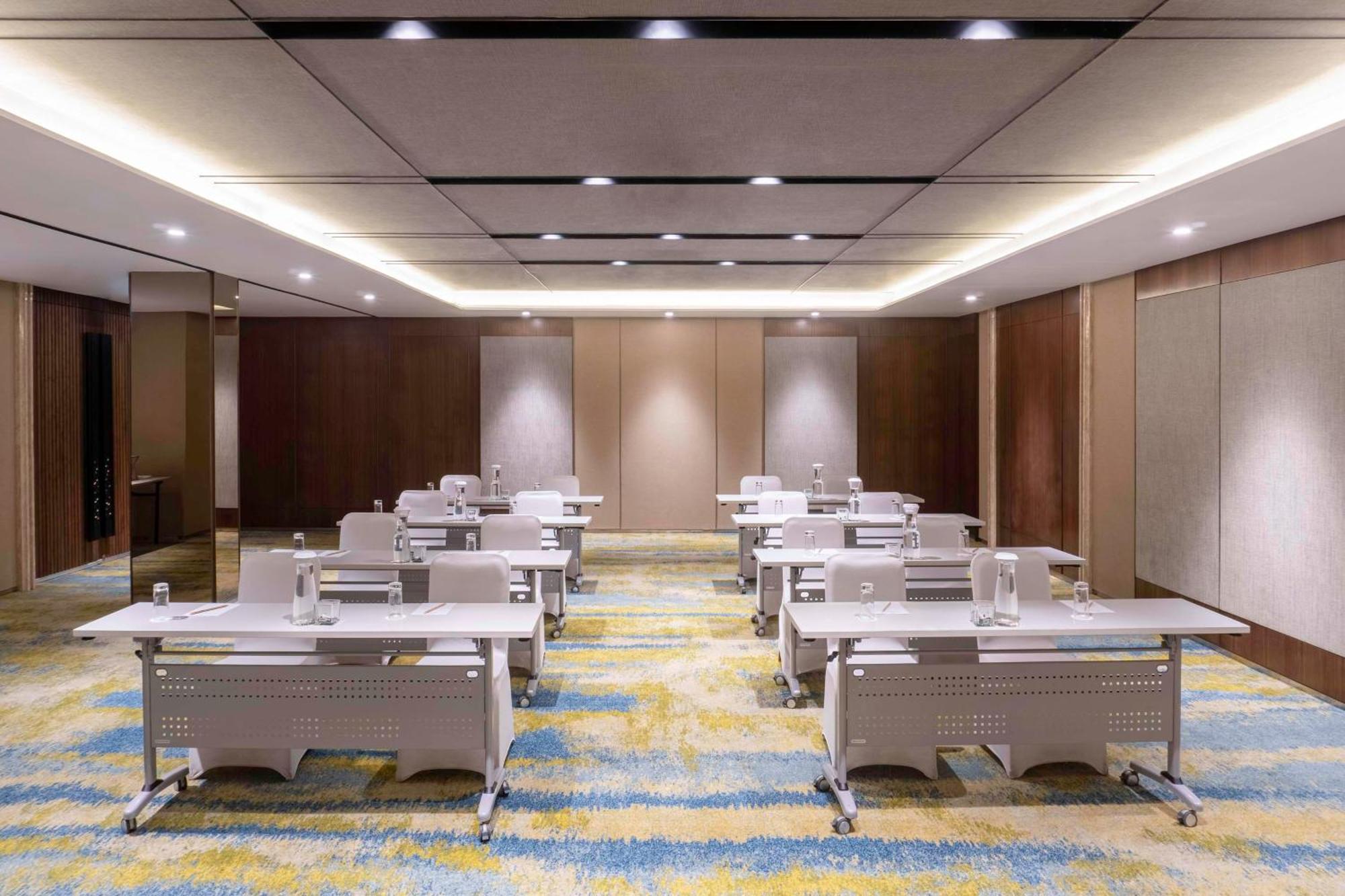 Radisson Lampung Kedaton Bandar Lampung Exterior photo